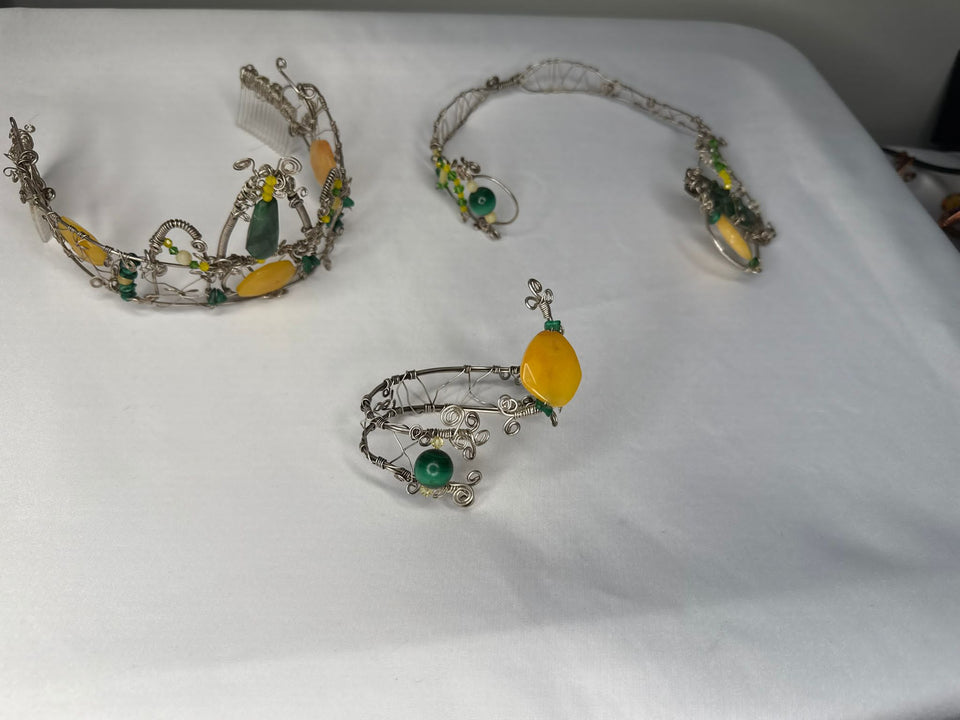 Crown, neck choker & bracelet - Sterling Silver - Yellow dyed Jade, Green African Jade, Green Aventurine & Swarovski