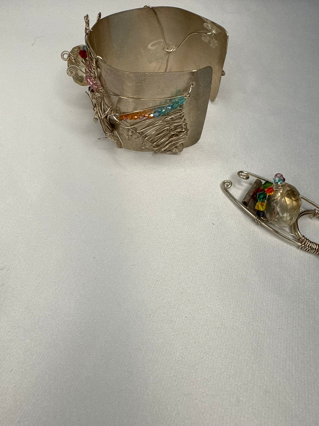 Sterling silver with Quartz & Swarovski-set